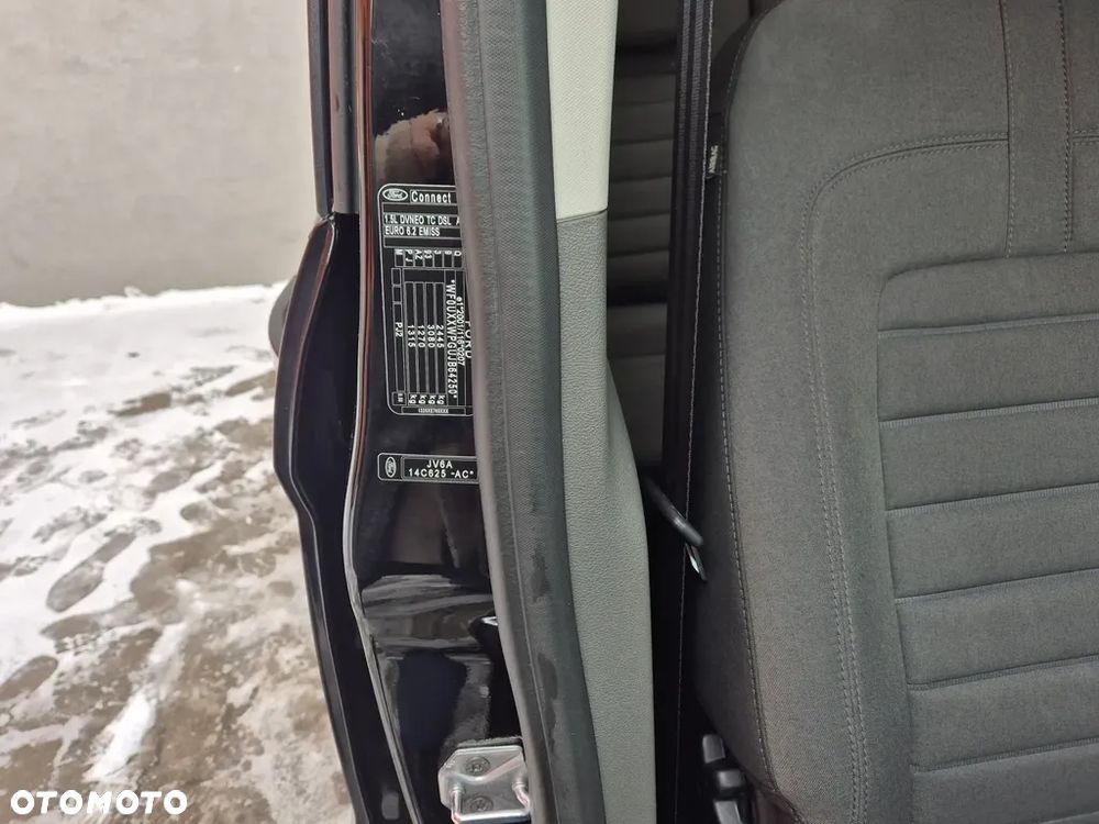 Ford Tourneo Connect Grand - 24