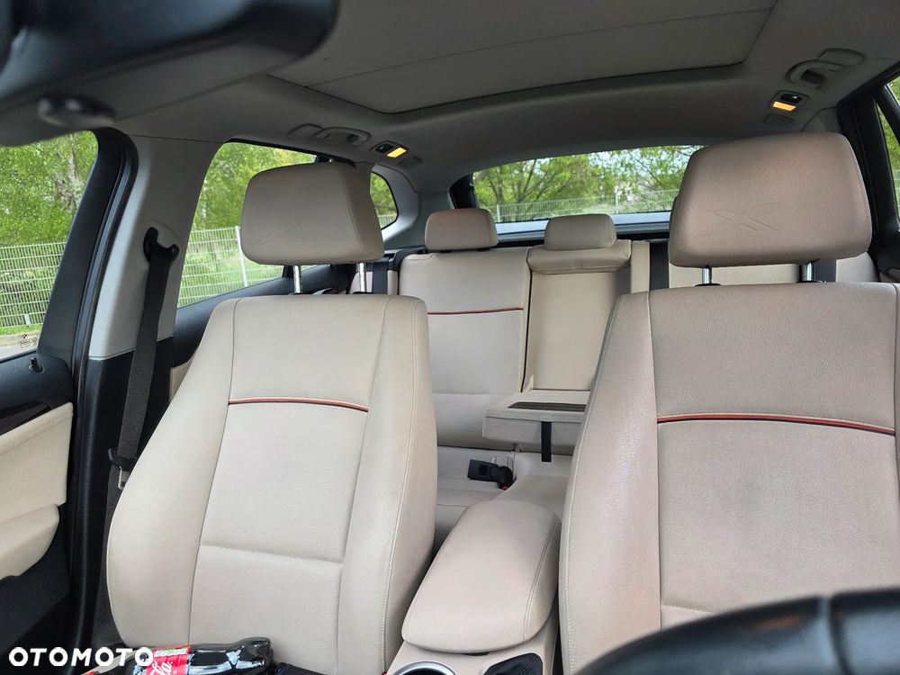 BMW X1 xDrive20d xLine - 14