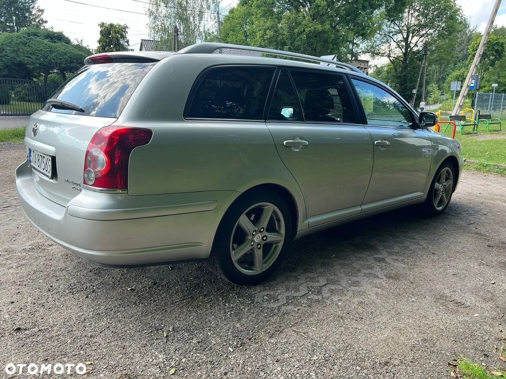 Toyota Avensis 2.2 D-4D Prestige - 3