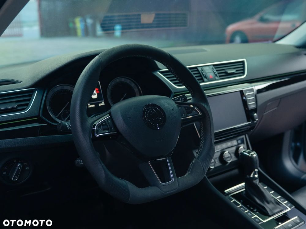 Skoda Superb 2.0 TSI 4x4 L&K DSG - 24