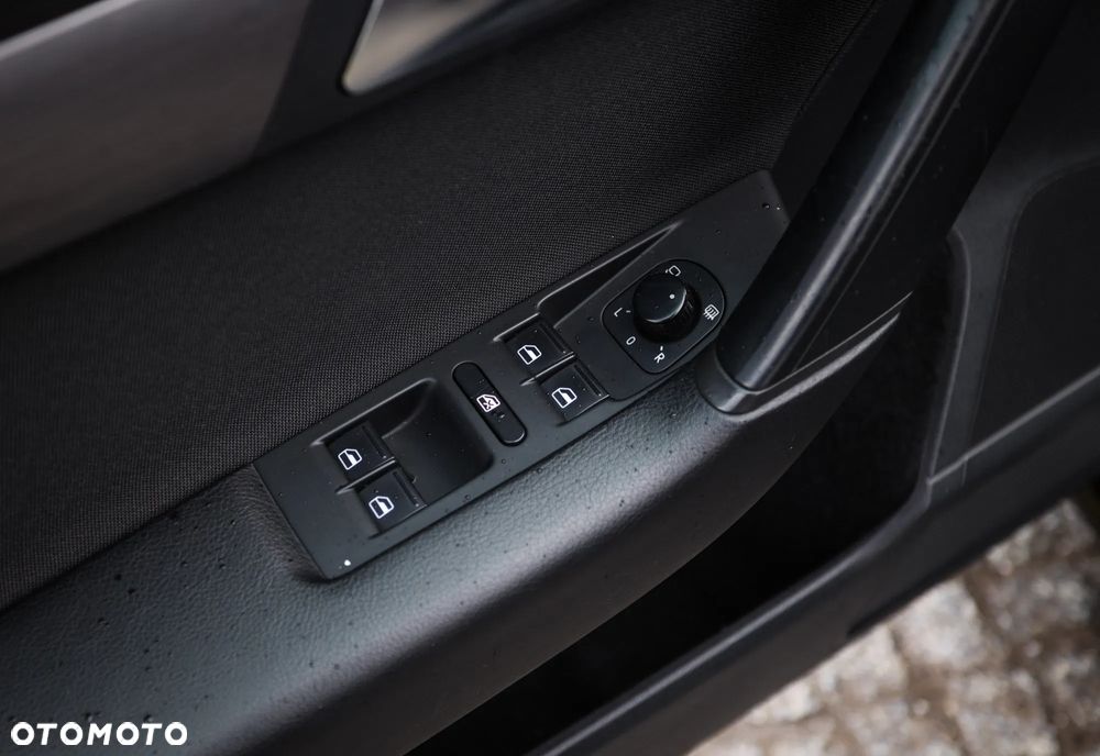 Volkswagen Passat 2.0 TDI 4Motion DSG BlueMotion Tech Highline - 18