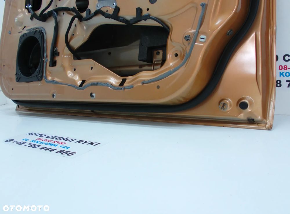 Mitsubishi Carisma drzwi prawe lewe przednie części K80 - 15