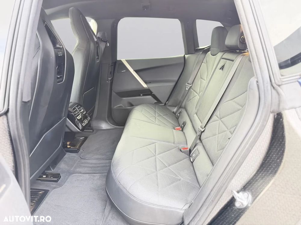 BMW iX xDrive40 - 11
