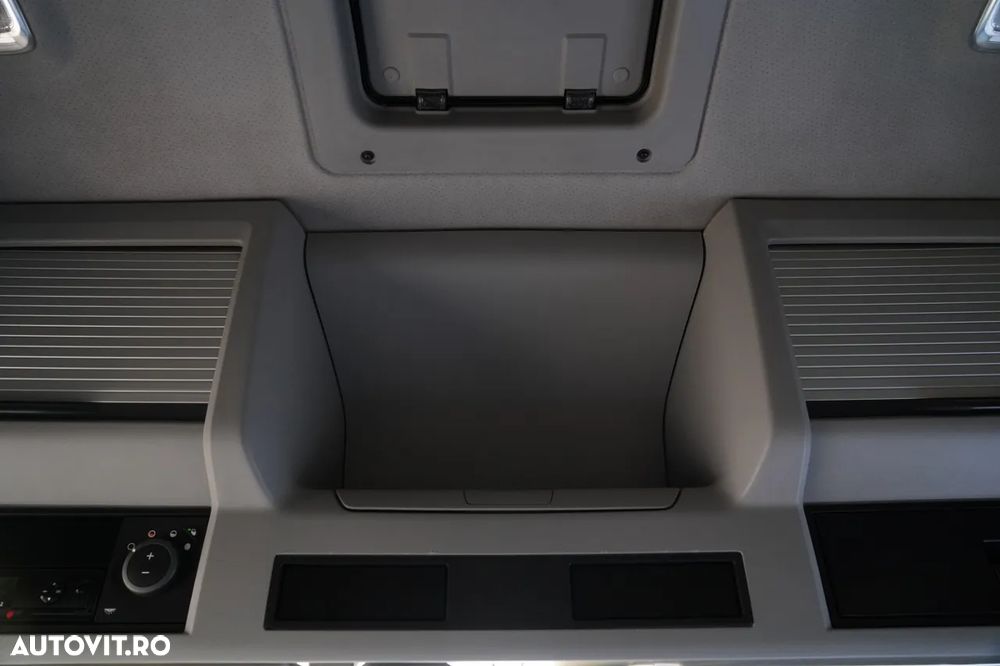 Volvo FH16 / 700 / 6x4 / SISTEM HIDRAULIC / RETARDER / TRACTOR CU 3 AXE / MASĂ PUTERNICĂ 120 T - 35