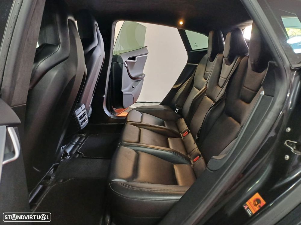 Tesla Model S P85D - 13