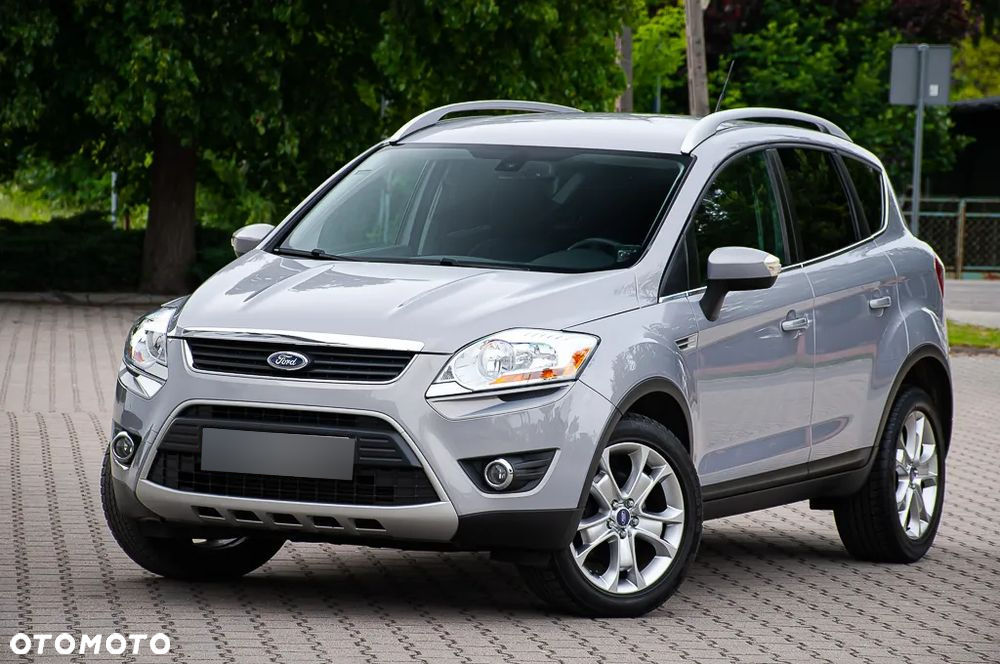 Ford Kuga 2.0 TDCi 2x4 Titanium - 30