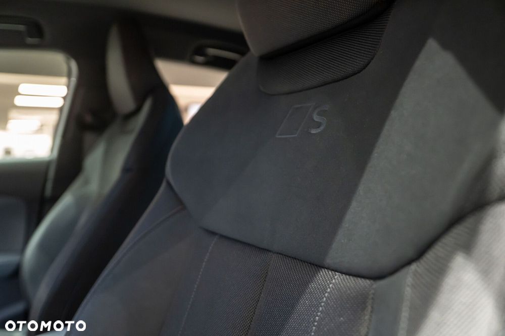 Audi Q3 Sportback - 11