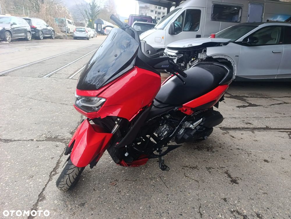 Yamaha NMAX - 15