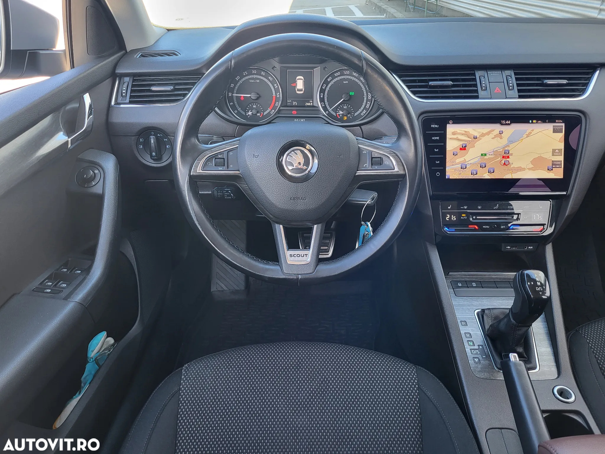 Skoda Octavia 2.0 TDI 4x4 DSG Scout - 16