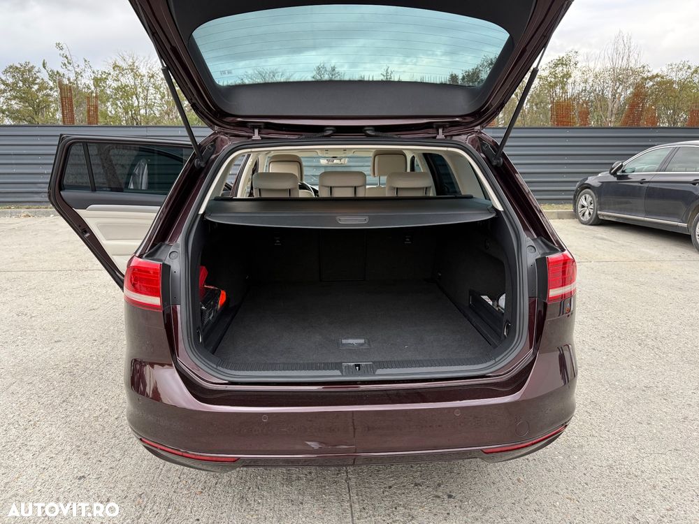 Volkswagen Passat - 11