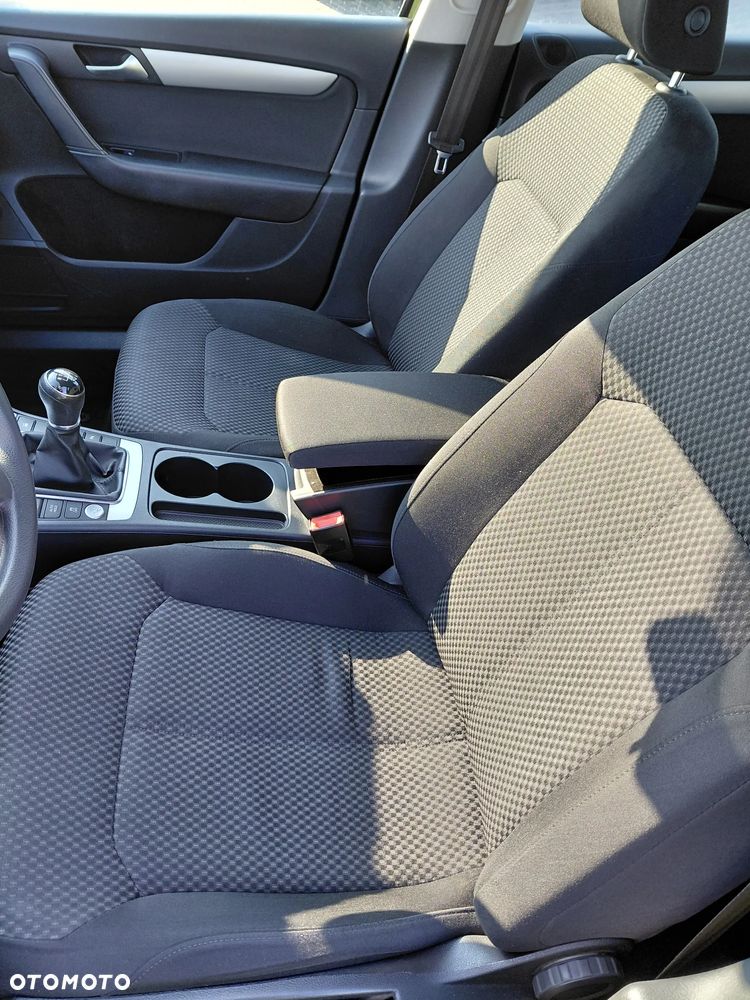 Volkswagen Passat 1.4 TSI Trendline - 21