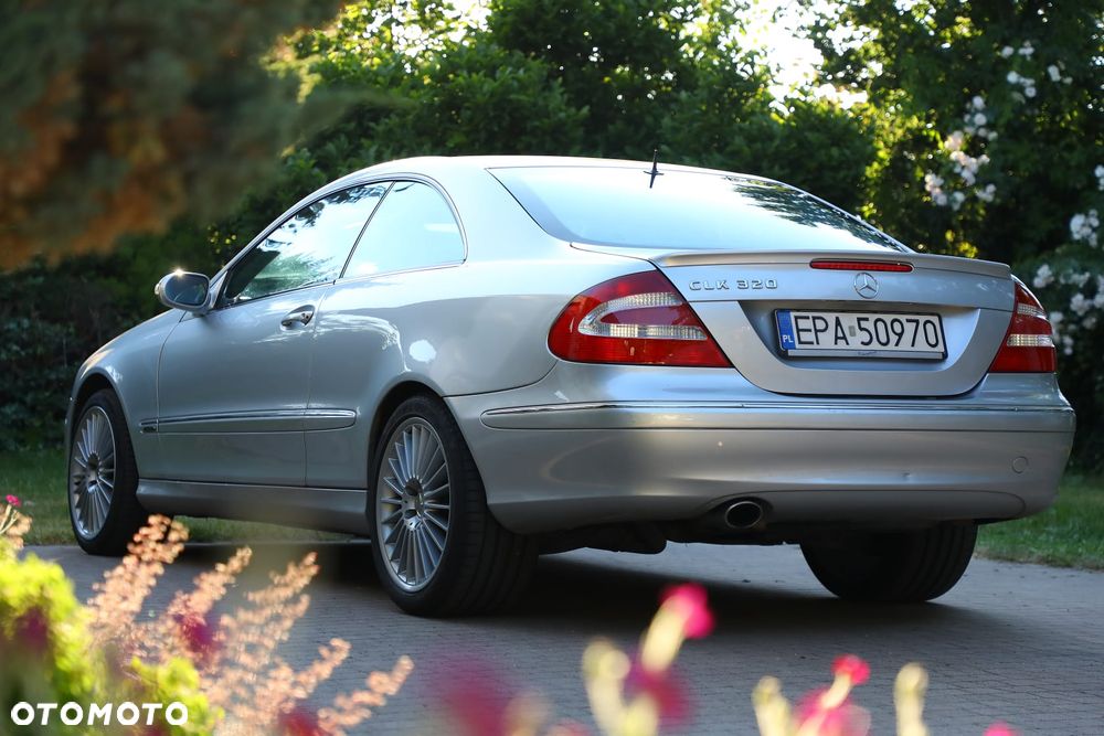Mercedes-Benz CLK - 9