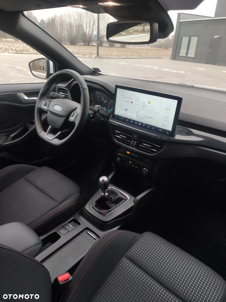 Ford Focus 1.0 EcoBoost Hybrid ST-LINE X - 19