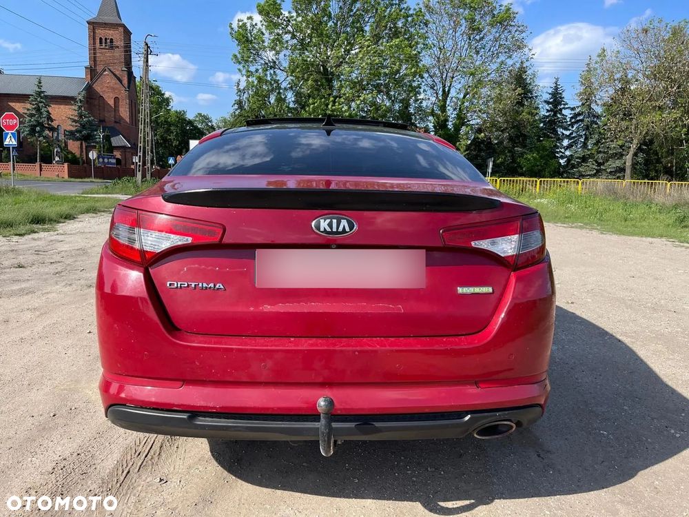Kia Optima - 11