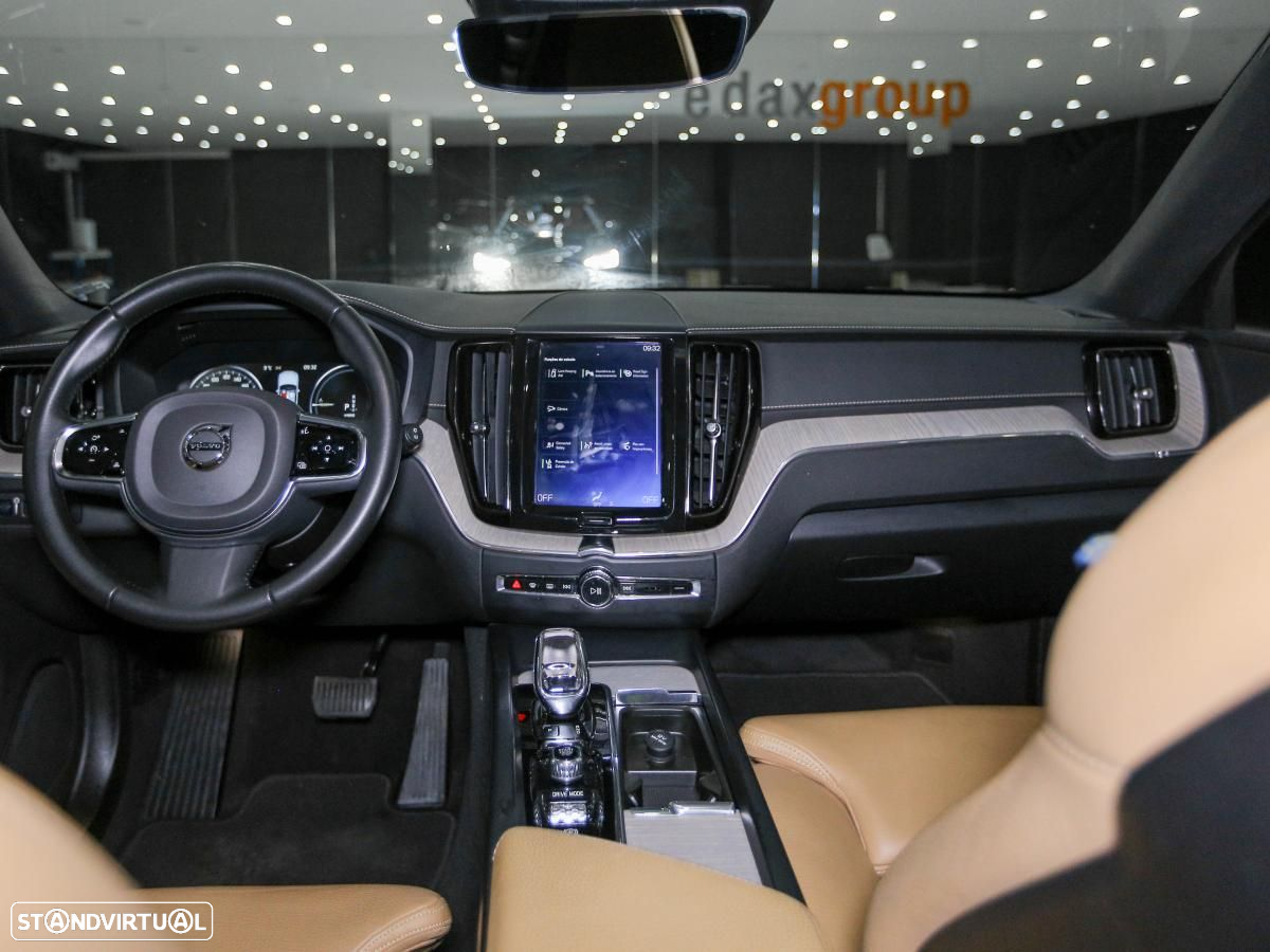 Volvo XC 60 2.0 T8 PHEV Inscription AWD - 6