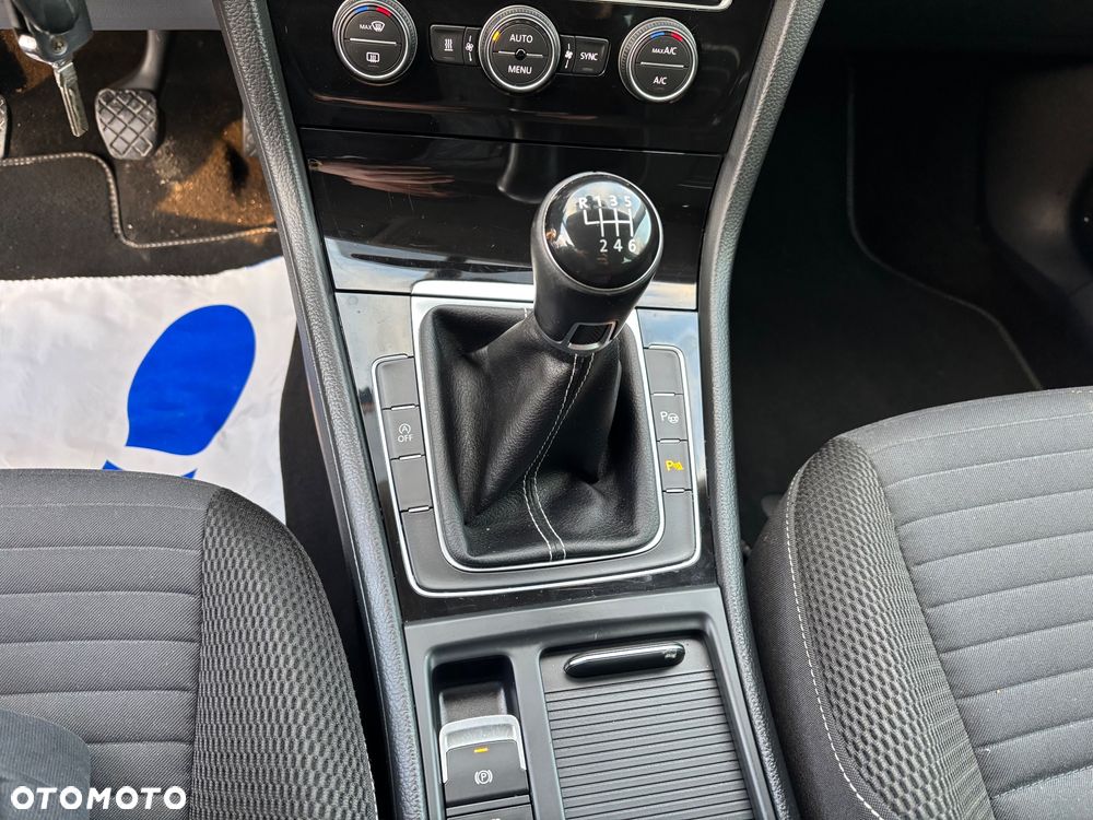 Volkswagen Golf 1.2 TSI BlueMotion Technology Cup - 14