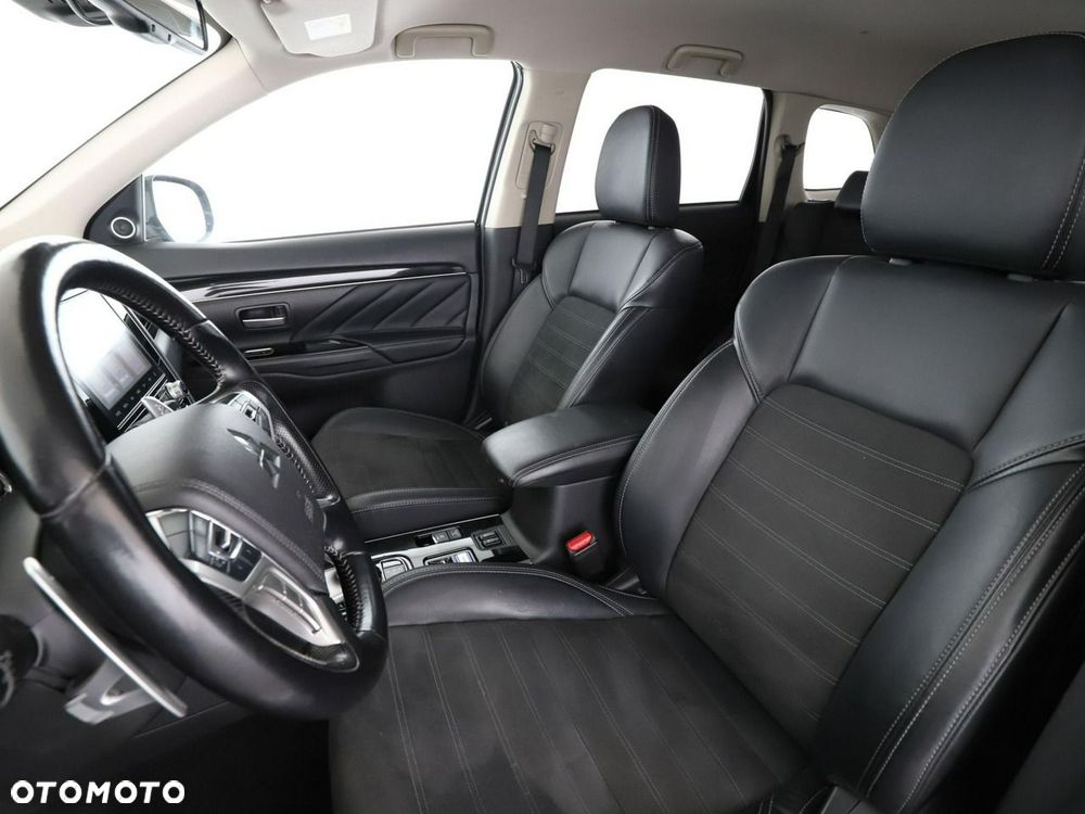 Mitsubishi Outlander 2.4 4WD - 15