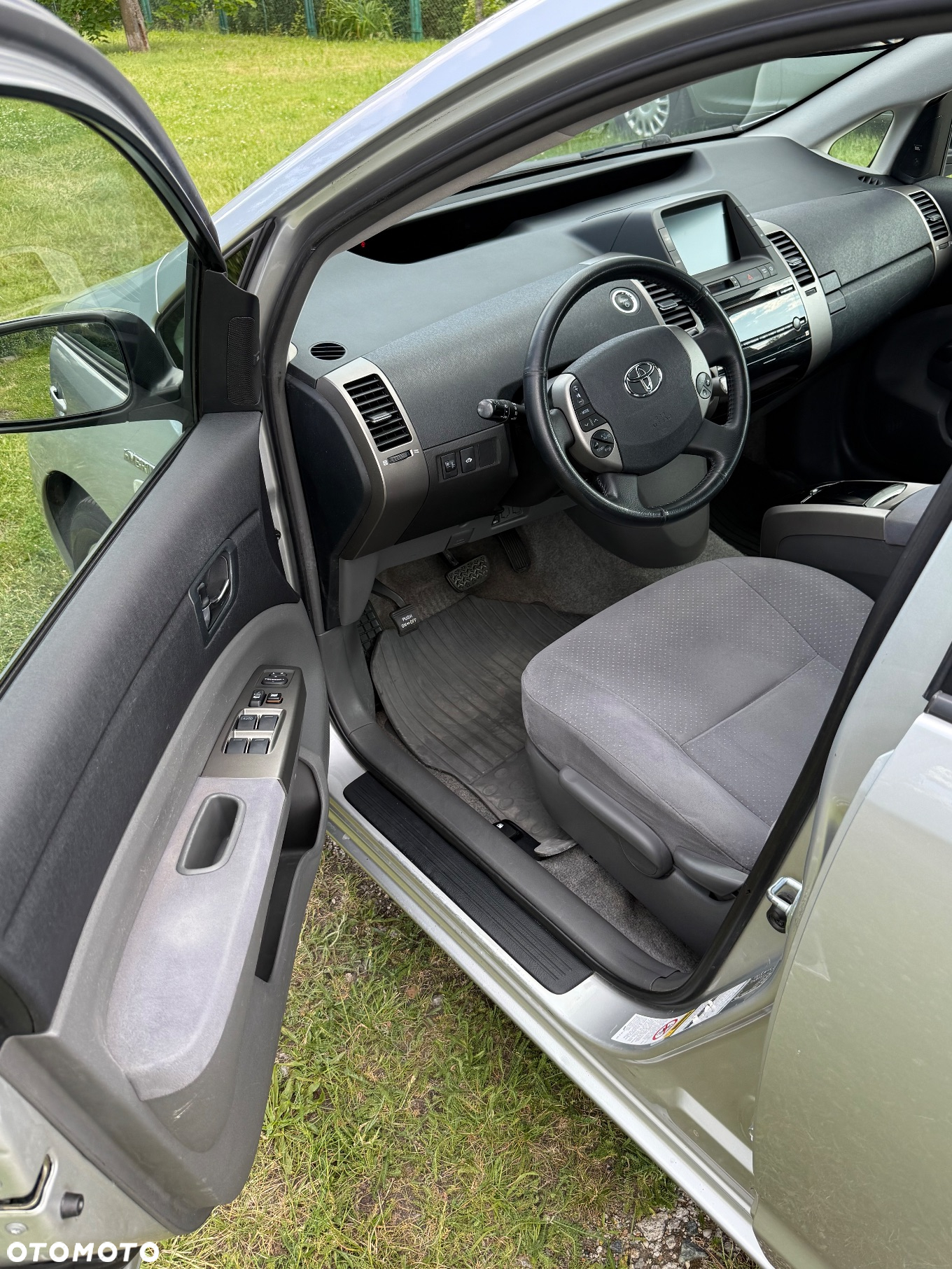Toyota Prius 1.5 VVT-i Sol - 14