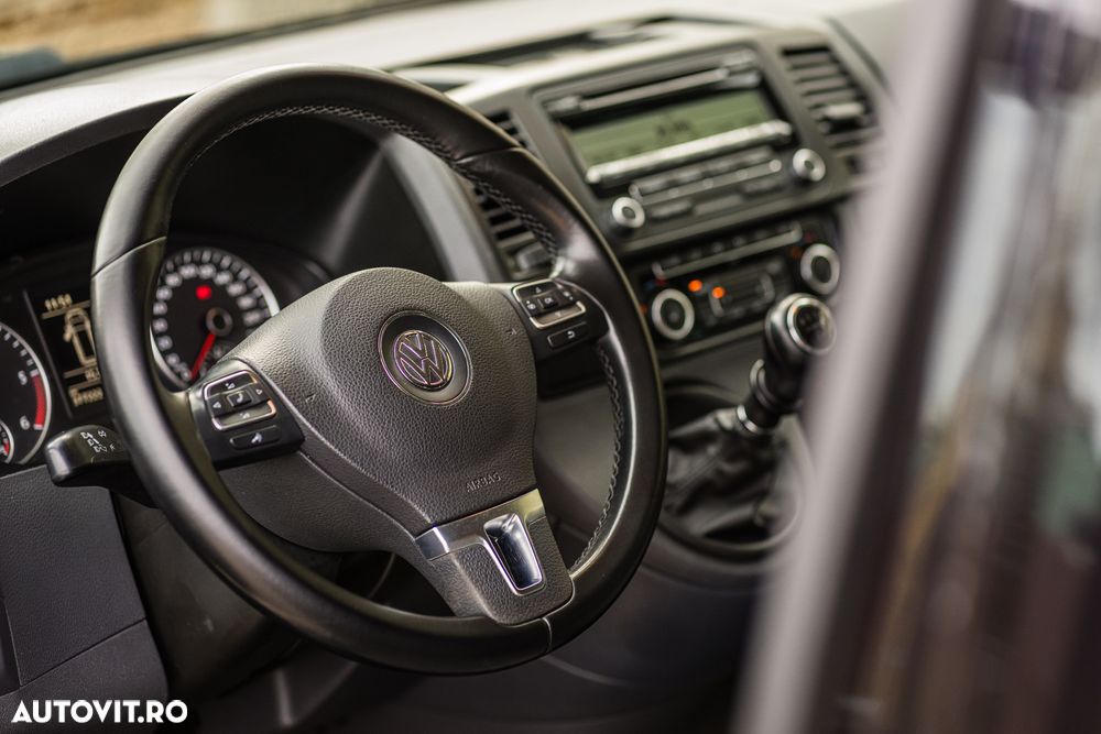 Volkswagen Caravelle - 26