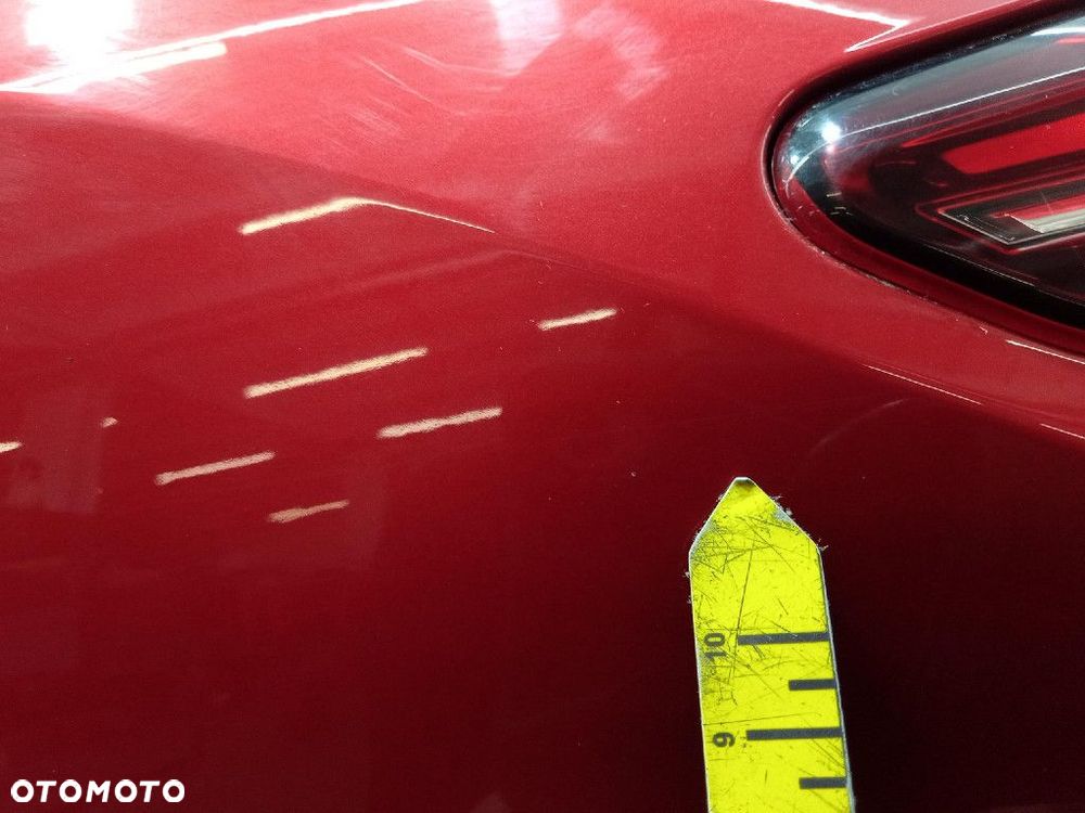 RENAULT CLIO V TYLNA KLAPA BAGAŻNIKA TYŁ TENNP - RED FLAME - 16