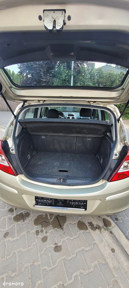 Opel Corsa - 8