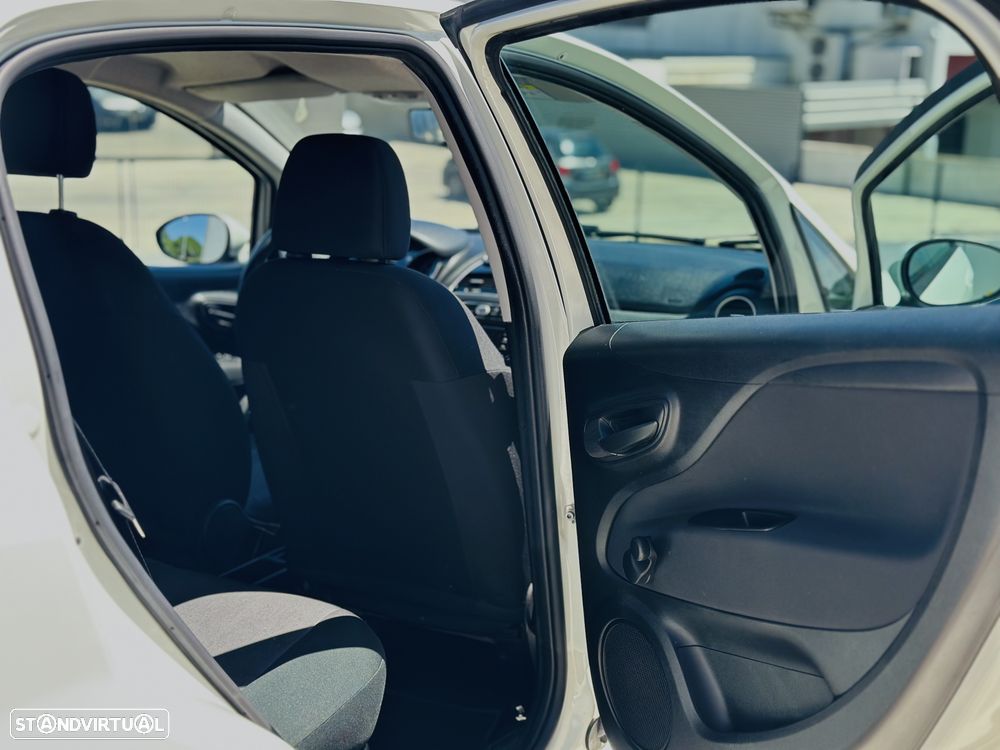 Fiat Punto 1.2 Lounge S&S - 21