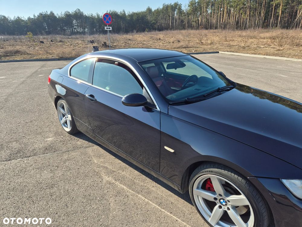 BMW Seria 3 330i - 10