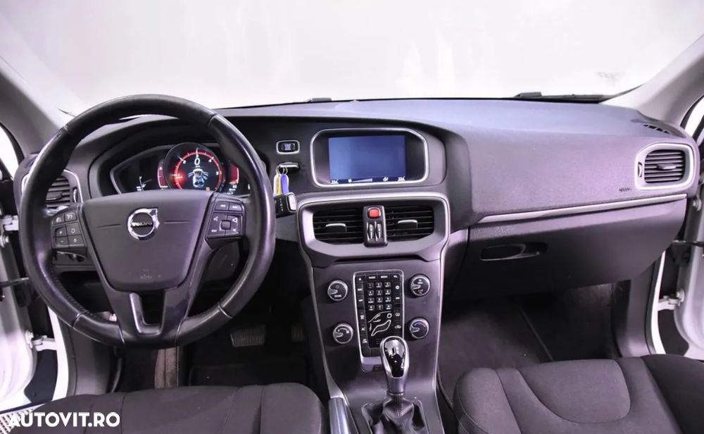 Volvo V40 D2 Aut. Kinetic - 5