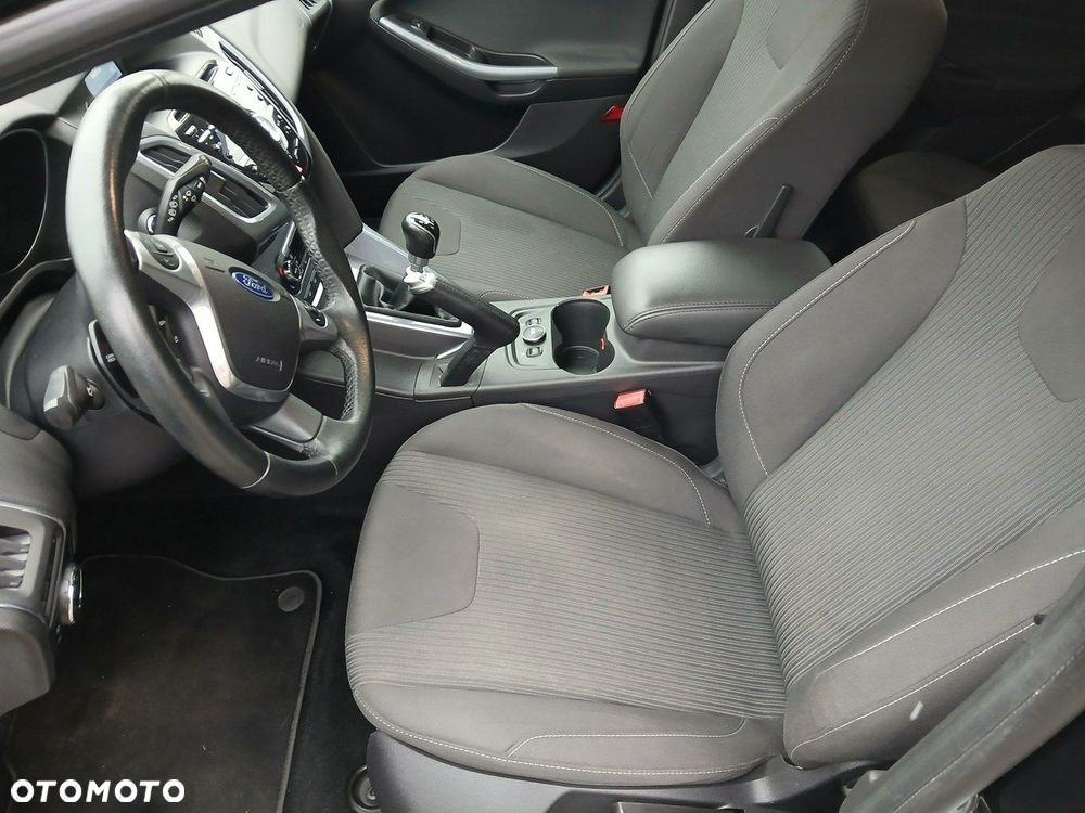 Ford Focus SW 1.6 EcoBoost Titanium - 10