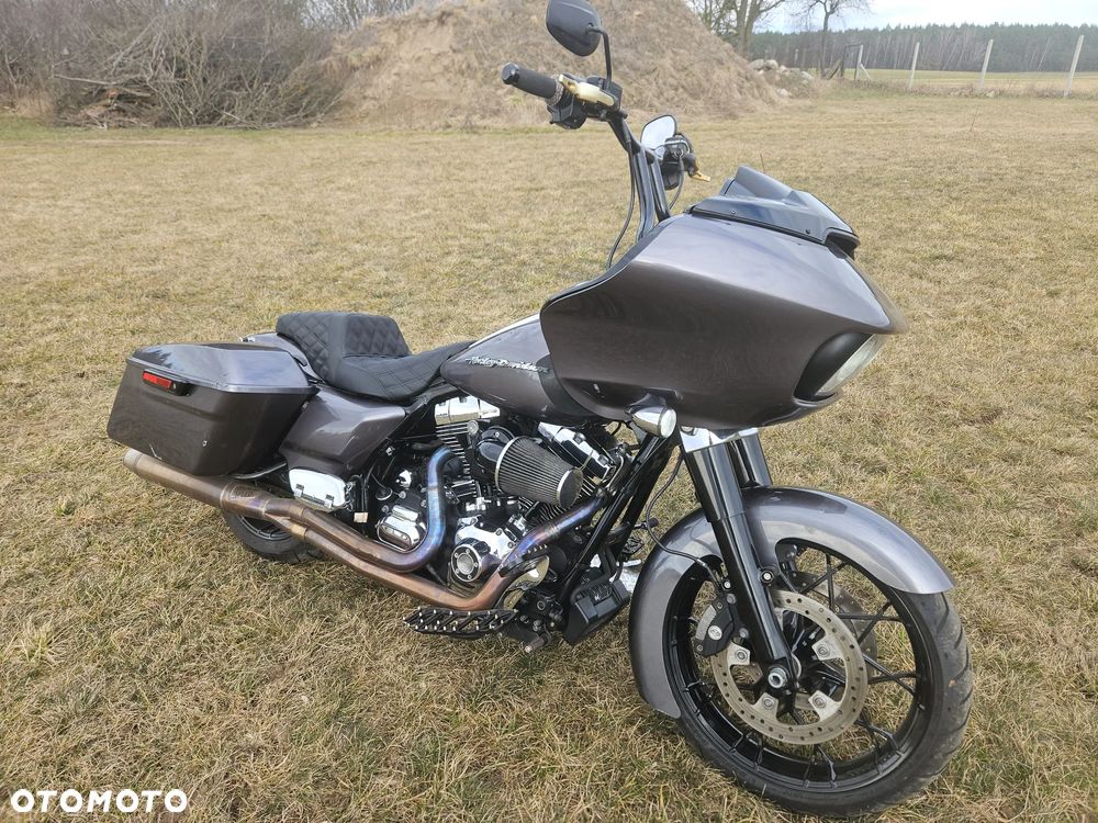 Harley-Davidson Touring Road Glide - 4