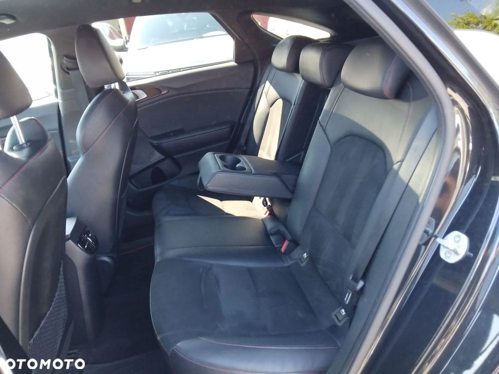Kia ProCeed 1.6 T-GDI GT DCT - 24