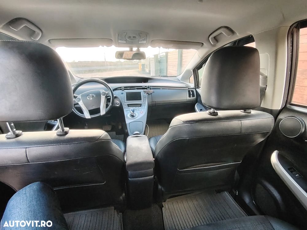 Toyota Prius Sol - 17