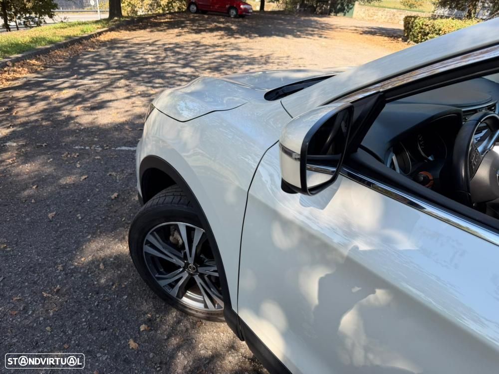 Nissan Qashqai 1.3 DIG-T MHEV Premiere Edition - 22