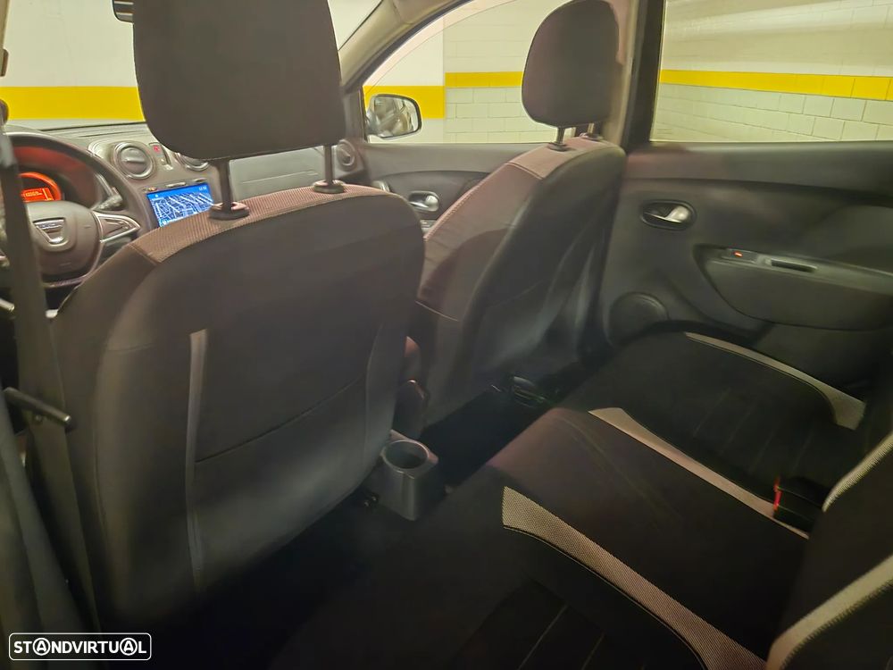 Dacia Sandero 0.9 TCe Stepway - 32
