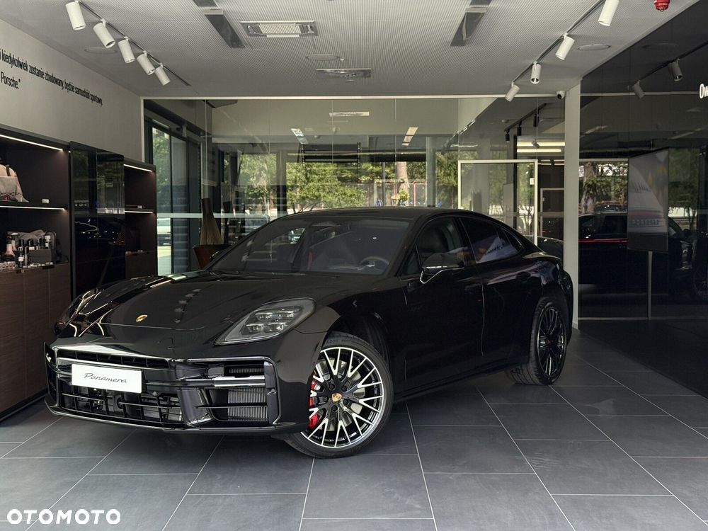 Porsche Panamera - 4