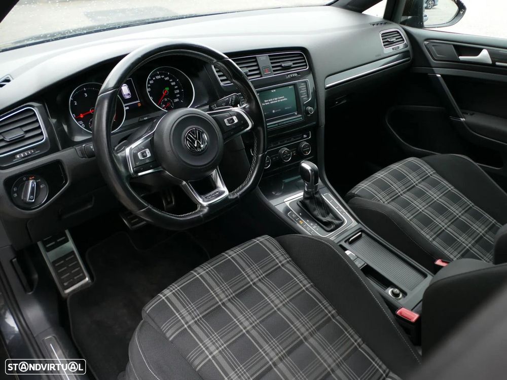 VW Golf Variant 2.0 TDi GTD DSG - 28