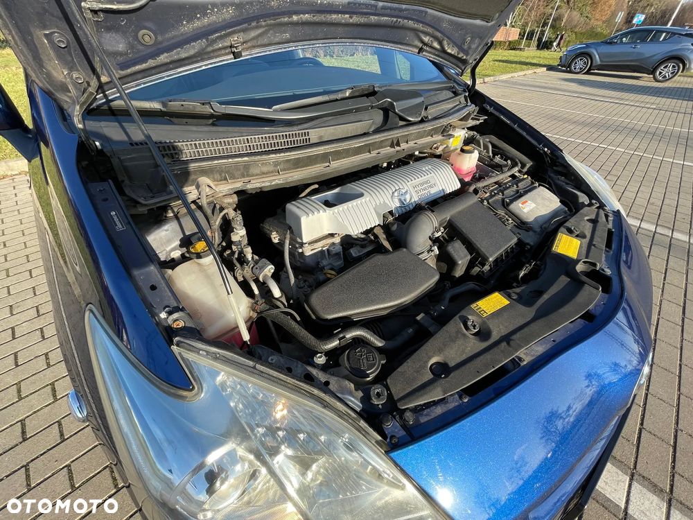 Toyota Prius (Hybrid) Sol - 26