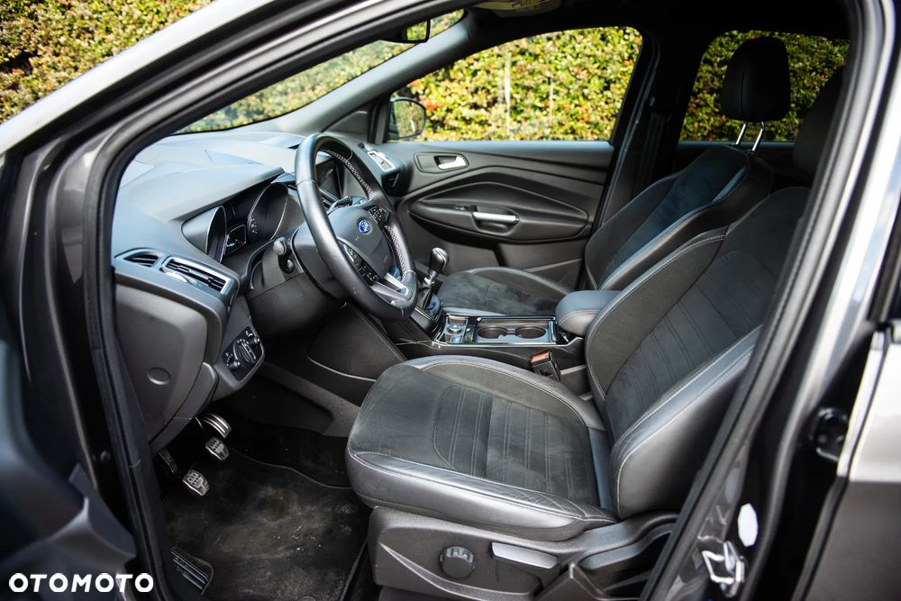 Ford Kuga 1.5 EcoBoost FWD ST-Line ASS - 19