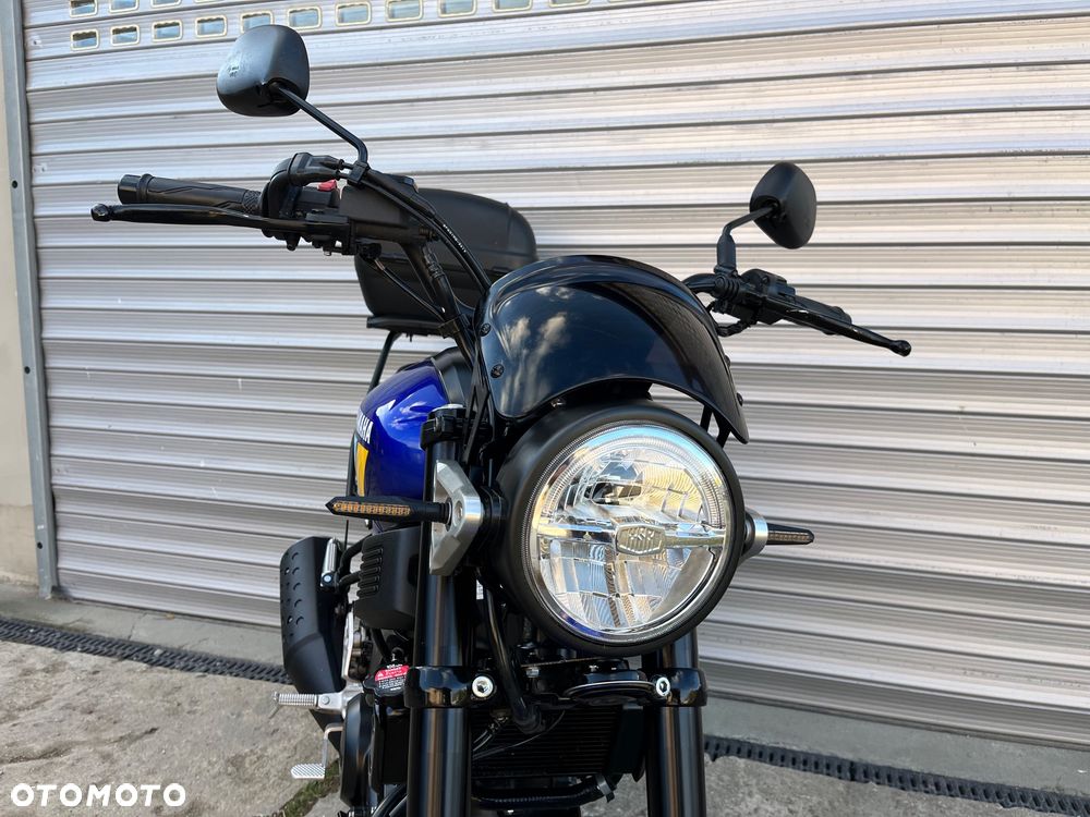 Yamaha XSR - 24
