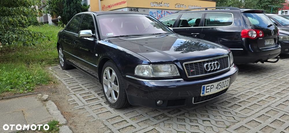 Audi S8 - 1