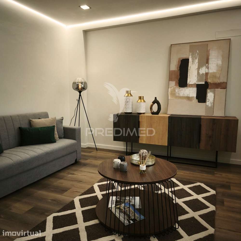 Apartamento T3 | Benfica | Totalmente remodelado - Grande imagem: 2/32
