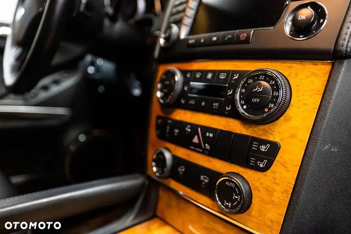 Mercedes-Benz GL 500 4Matic 7G-TRONIC - 26