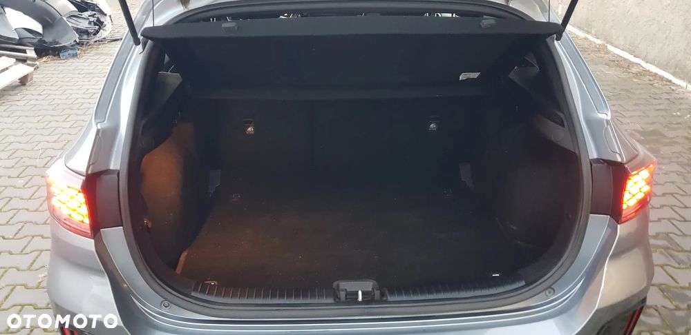 Kia Ceed 1.6 CRDi Eco-Dynamics+ (48V Mild-Hybrid) DCT7 GT Line - 23