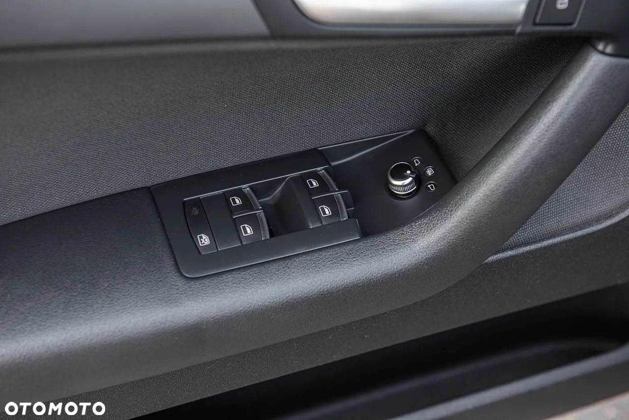 Audi A3 1.8 TFSI Ambiente - 16