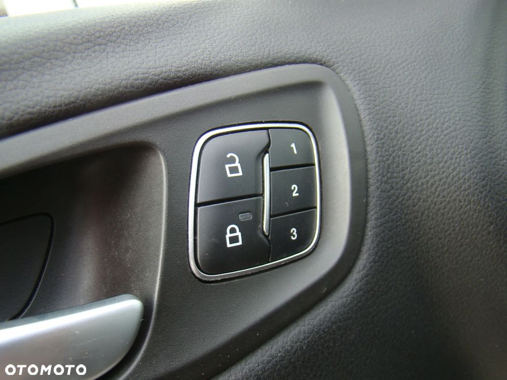 Ford Kuga 2.0 TDCi 4x4 ST-Line - 23