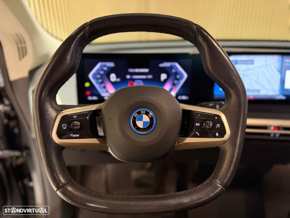 BMW iX xDrive40 - 9
