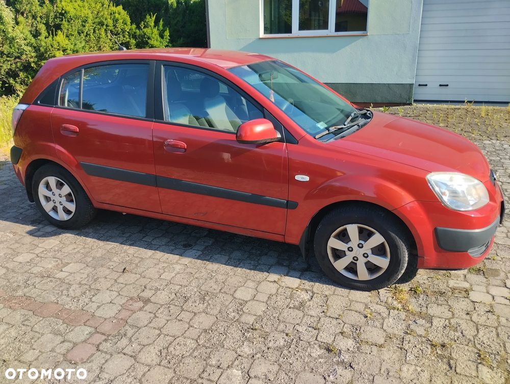 Kia Rio - 1