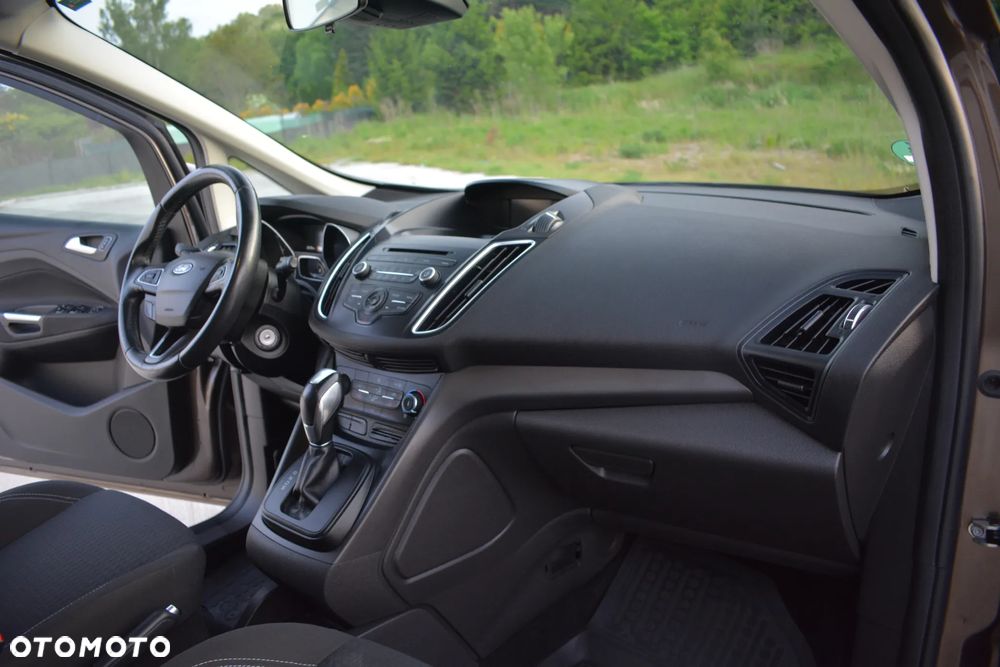 Ford Grand C-MAX - 21