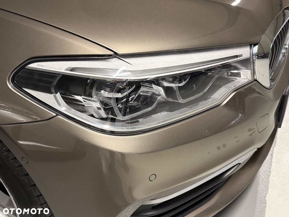 BMW Seria 5 520d Touring - 8