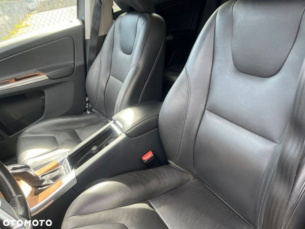 Volvo XC 60 - 6